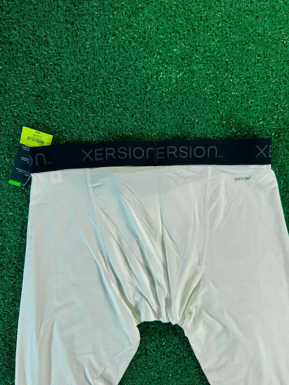 Xersion Men's Quick-Dri Compression Tights - Picture 5 of 5